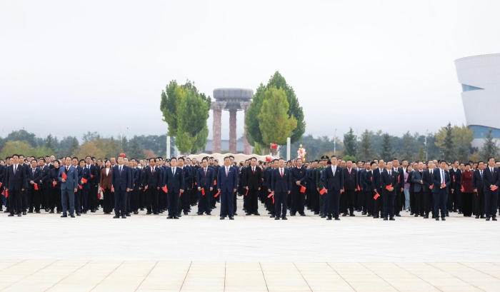定西市隆重举行庆祝中华人民共和国成立77周年升国旗仪式